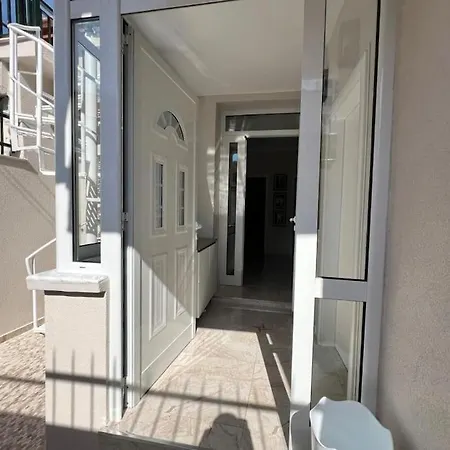 Muradie Villa Vlore